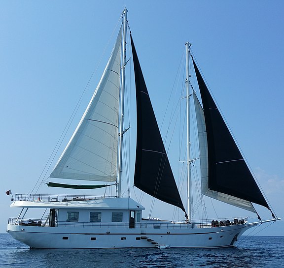 Segelschiff Summerset Summerset-Segeln-Yacht-Kreuzfahrt-MOCEAN.jpg